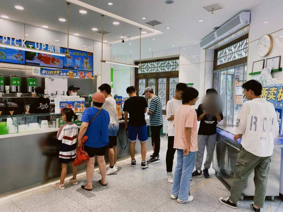 探訪 | 一杯“冰”起家，開出220家店，他在下沉市場做了22年
