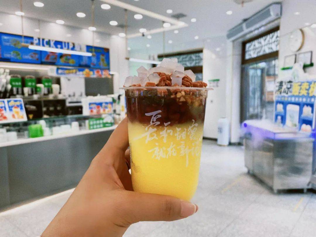 探訪 | 一杯“冰”起家，開出220家店，他在下沉市場做了22年