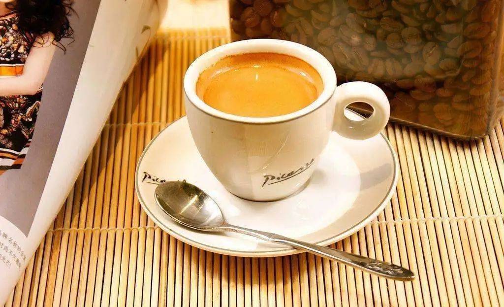 紫燕百味雞在滬市主板首發過會;奈雪的茶入股「茶乙己」,持股19.9%! 紫燕百味雞在滬市主板首發過會;奈雪的茶入股「茶乙己」,持股19.9%!