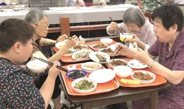 都說社區餐飲是新風口，可好的社區餐飲應該怎么打？