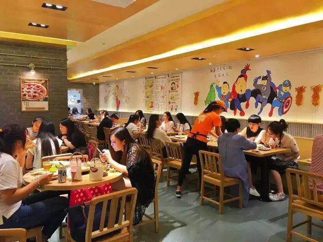 在三四線城市開一家餐廳，賣什么最賺錢？