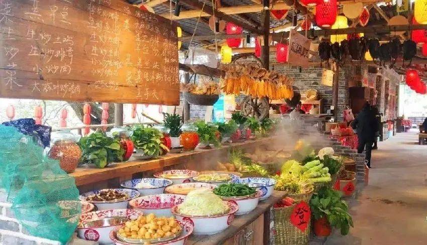 現代餐飲，似乎越來越流行“土味”風情。