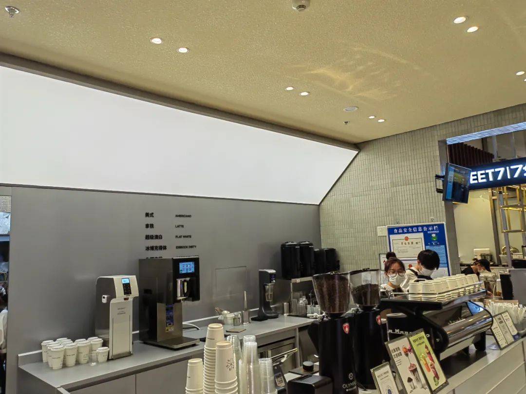 不用員工背配方的“自動奶茶機”,值得飲品店投入嗎? 不用員工背配方的“自動奶茶機”,值得飲品店投入嗎?
