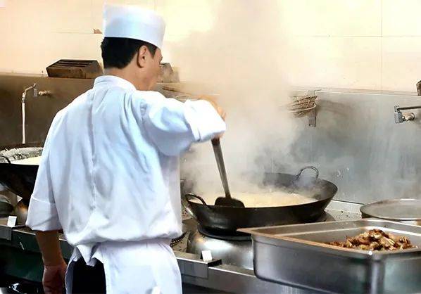外賣點“廚師”炒菜,是幫廚師出名,還是餐廳噱頭? 外賣點“廚師”炒菜,是幫廚師出名,還是餐廳噱頭?