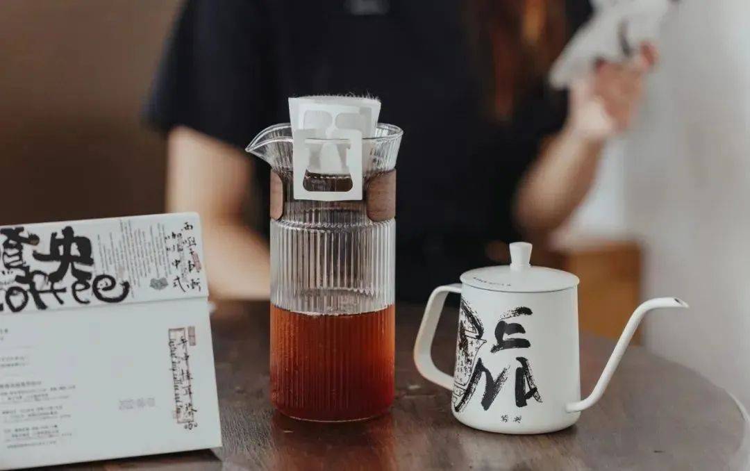 咖啡穿上“新中式”的馬甲，更能贏得“中國胃”？