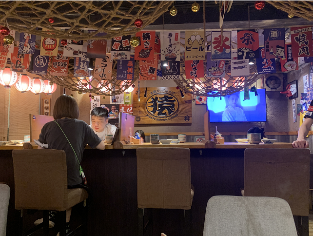 恢復堂食后，營業額卻不到五成！餐飲業遭遇煎熬的“陣痛期”
