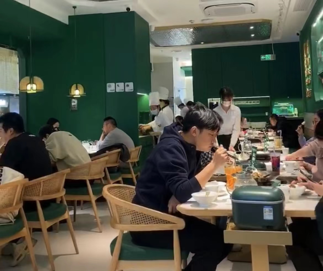 扛過第一波疫情14天后的北京：客流回升，堂食迎來“小高峰”