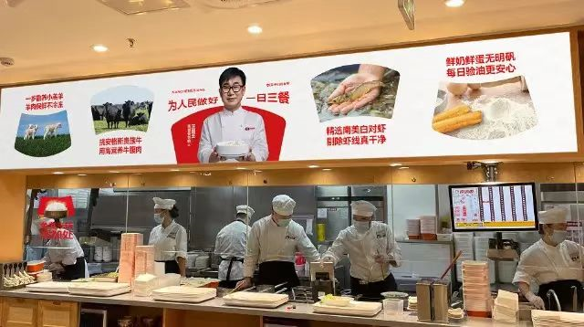 快餐小店一年流水2000萬，“坪效王”南城香生意經大曝光！