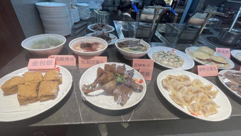 沙縣小吃新開1000平大店！能挽救“國民小吃”的頹勢嗎？