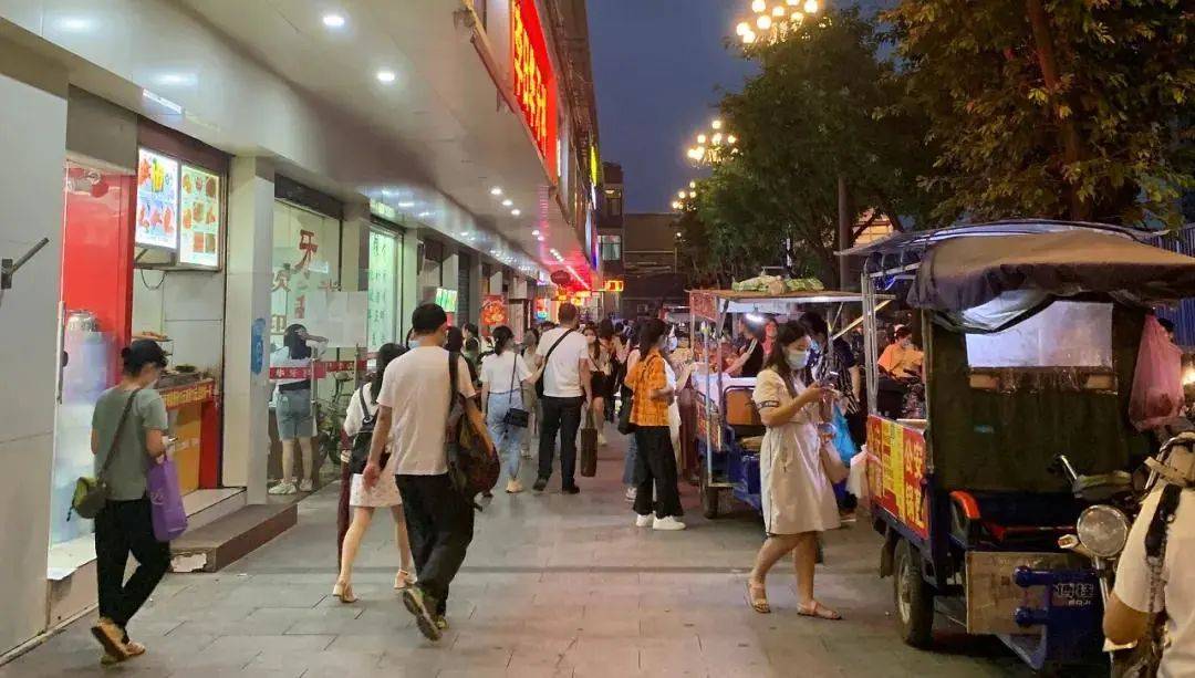 美团点评亮相2017北京国际餐饮连锁加盟展览会