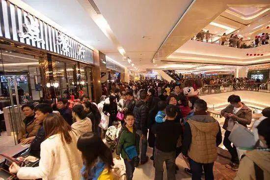 以9倍的市占率碾压星巴克，这个加拿大品牌要来中国开1500家店……