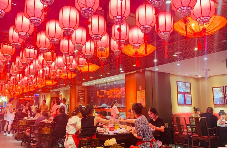 “十一”假期排队最厉害的30家火锅店，为什么是它们？