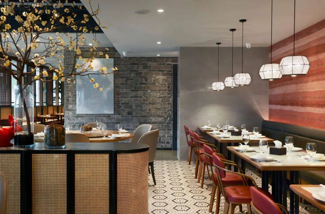 用简单的设计，也可以展现具有湘楚风情的韵味的餐厅!