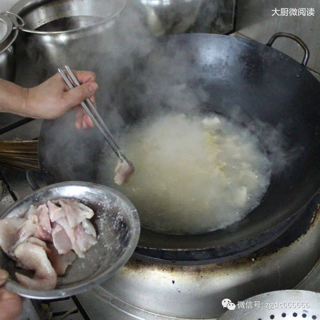 厨房必备!五种红油的详细做法!适用于凉粉,小龙虾,沸腾鱼…