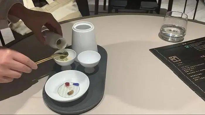 爱马仕入局新茶饮，在成都开全球首家茶事空间