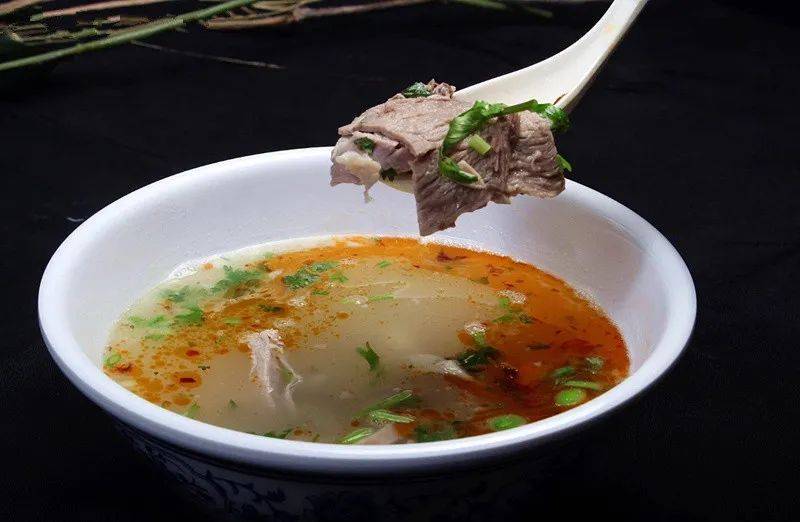 冬天+羊汤是绝配！这碗”鲁南第一汤”，味道鲜，毛利高！