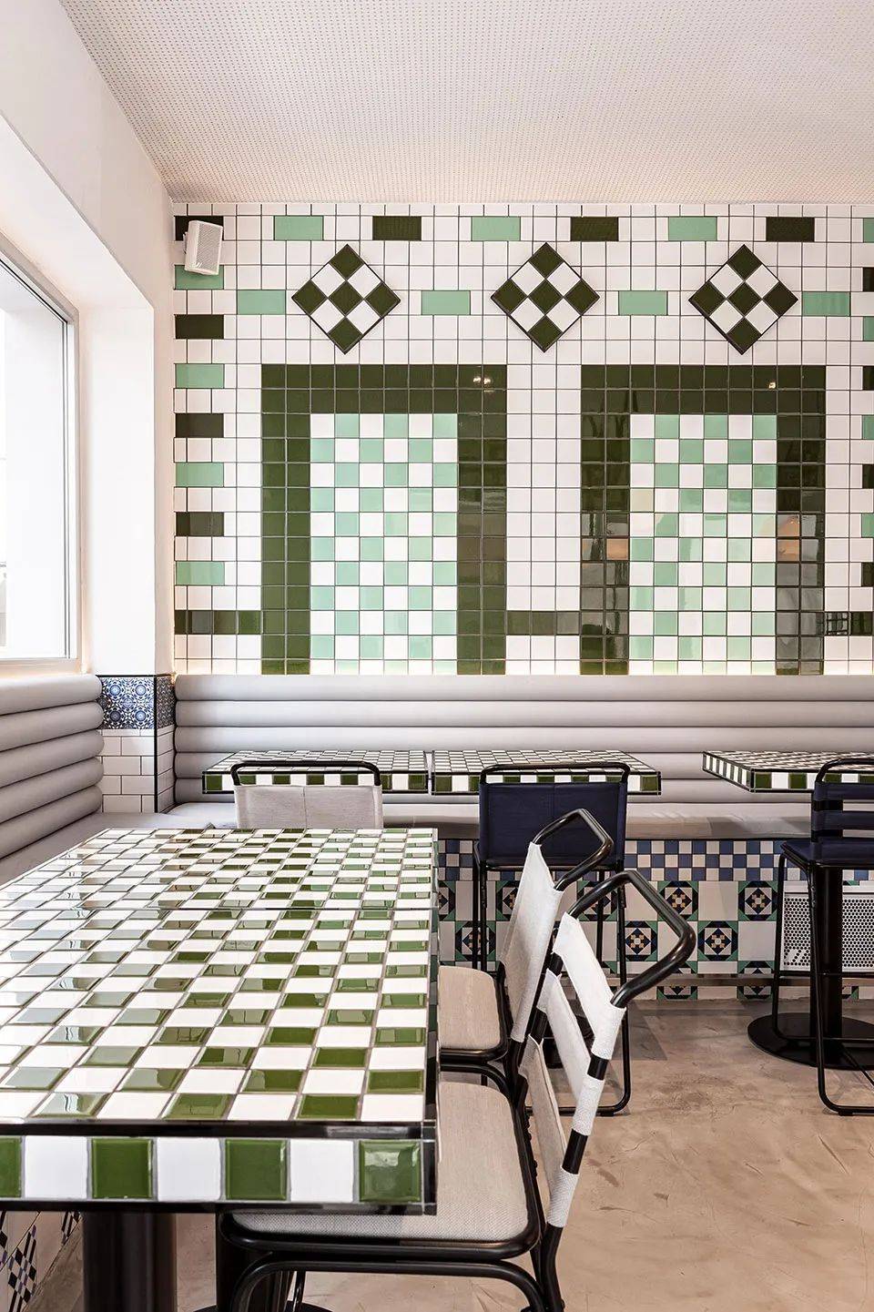 瓷砖用的好，简单的餐厅也可以这么好看！