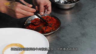 就用这碗黑椒汁,做出招牌牛肉粒!大厨详解黑椒汁和双味牛肉做法