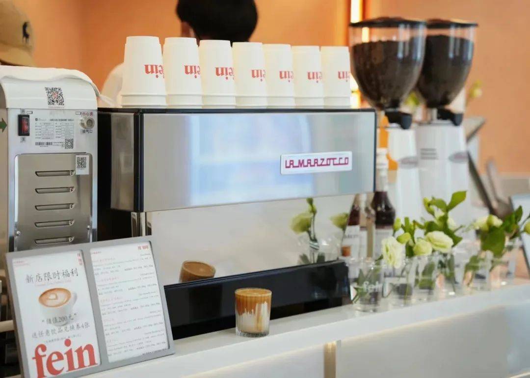 国庆探店 | 最高日营收1.3万，这个咖啡品牌特别会做“女性生意”！