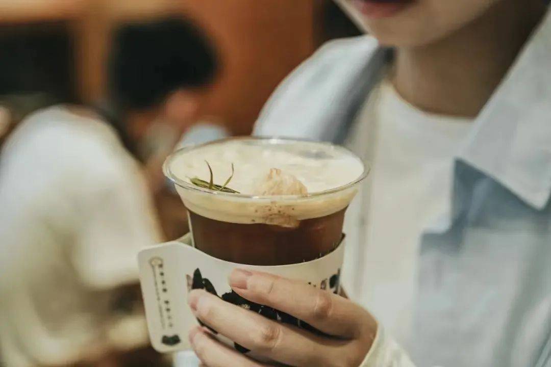 长沙成都又有咖啡新玩法！开小店、玩IP，日营收能做到2.5万