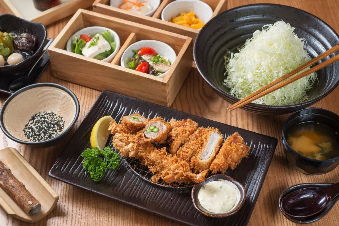 都说日本料理源自中国，那为什么高端中餐要模仿日料？