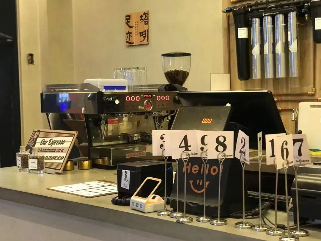 一个镇开出10多家咖啡馆，最高日入1万元，“小镇咖啡”正在兴起？